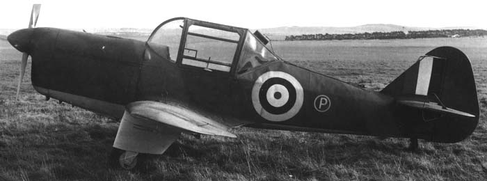 EiseleRonald01's tweet photo. 16 July 1941. The Hillson Bi-mono, British 'slip-wing' experimental aircraft (taking off as a biplane, jettison the upper wing, and fly on as a monoplane) successfully dropped the upper wing over the Irish Sea with minimal trim change and a few hundred feet altitude lost. https://t.co/H9ZIdcB38Y