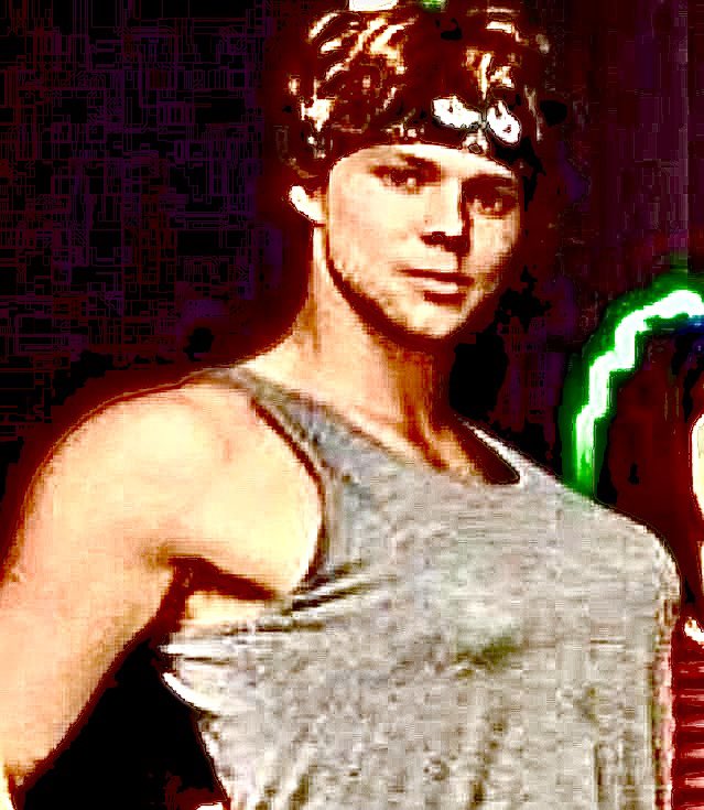 crispy5sos_'s tweet photo. Tatted and titted up https://t.co/LBLBTWdTTN