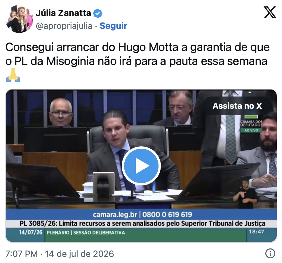 celiaxakriaba's tweet photo. Uma deputada comemorou publicamente ter convencido o presidente da Câmara a NÃO pautar o projeto que criminaliza misoginia antes do recesso.

Enquanto a gente luta pra proteger a vida das mulheres, tem quem trate barrar essa proteção como vitória pessoal.

De que lado você está? https://t.co/VtwVpqSUvY