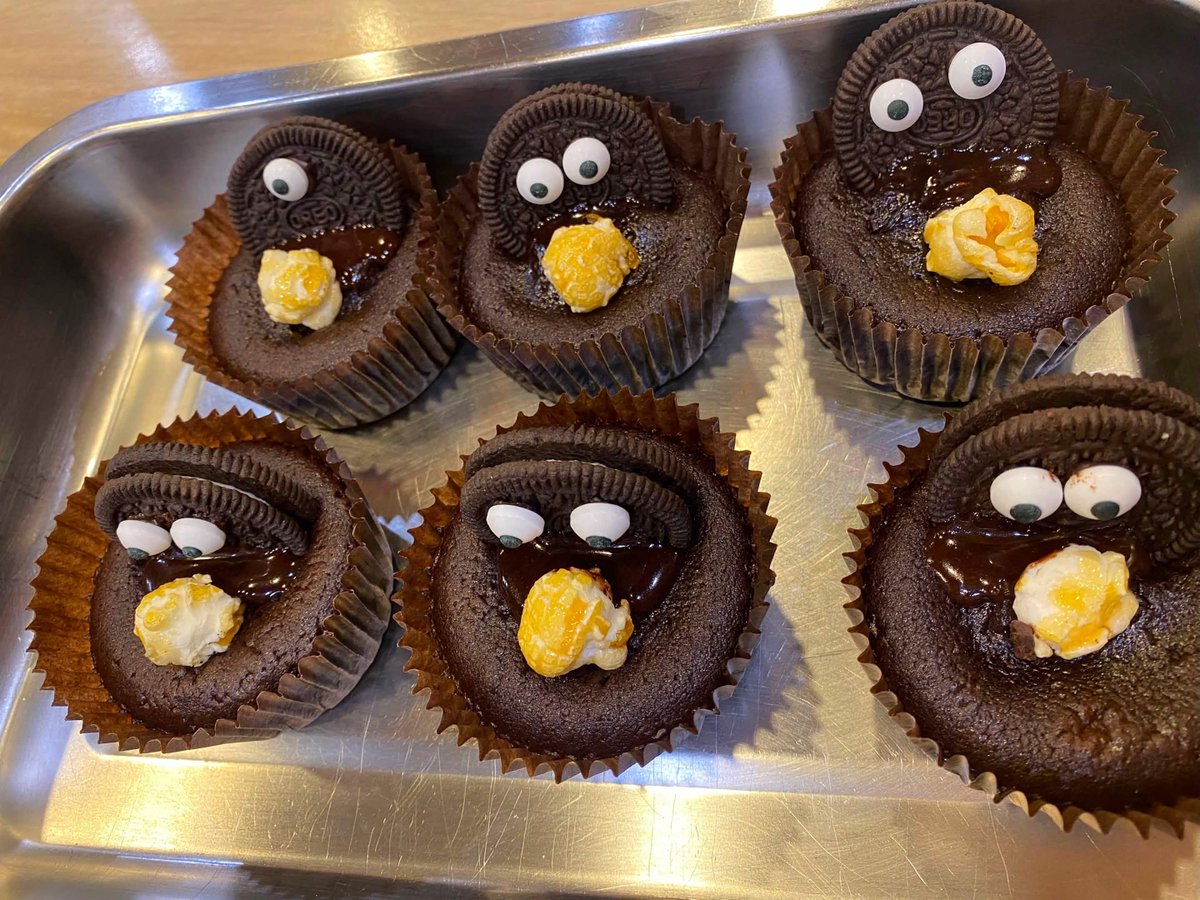 varlitzstrum's tweet photo. went baking https://t.co/QFiisuF8Qz