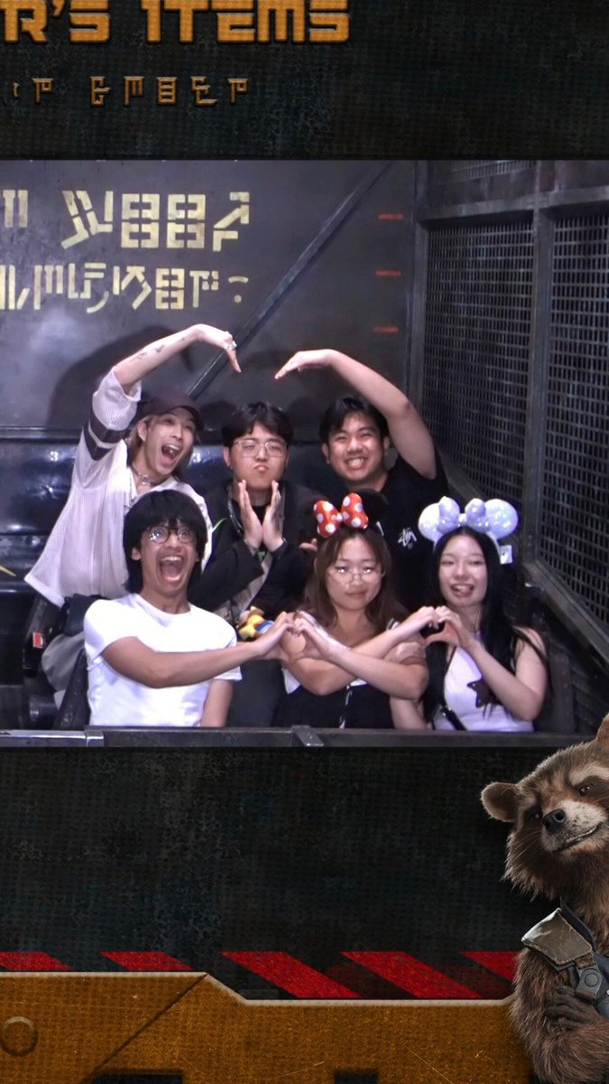 micosource's tweet photo. 140726 #MICO enjoying @Disneyland with @/nathan_hongk, @/sleepyreggy, @/chiabiee, @/doublej2046 &amp; @/doan_haydenz 🏰✨️

#micotoronto #disney #mickeymouse https://t.co/UJwekhlsvw