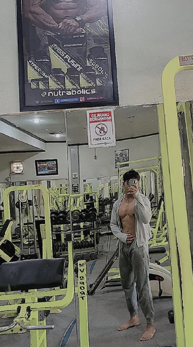 ijalljr's tweet photo. kamu pasrah aja apa aku paksa 💦🍆 20cm
#gayjakarta #gayjogja #gaybandung https://t.co/Alf0wf99Og