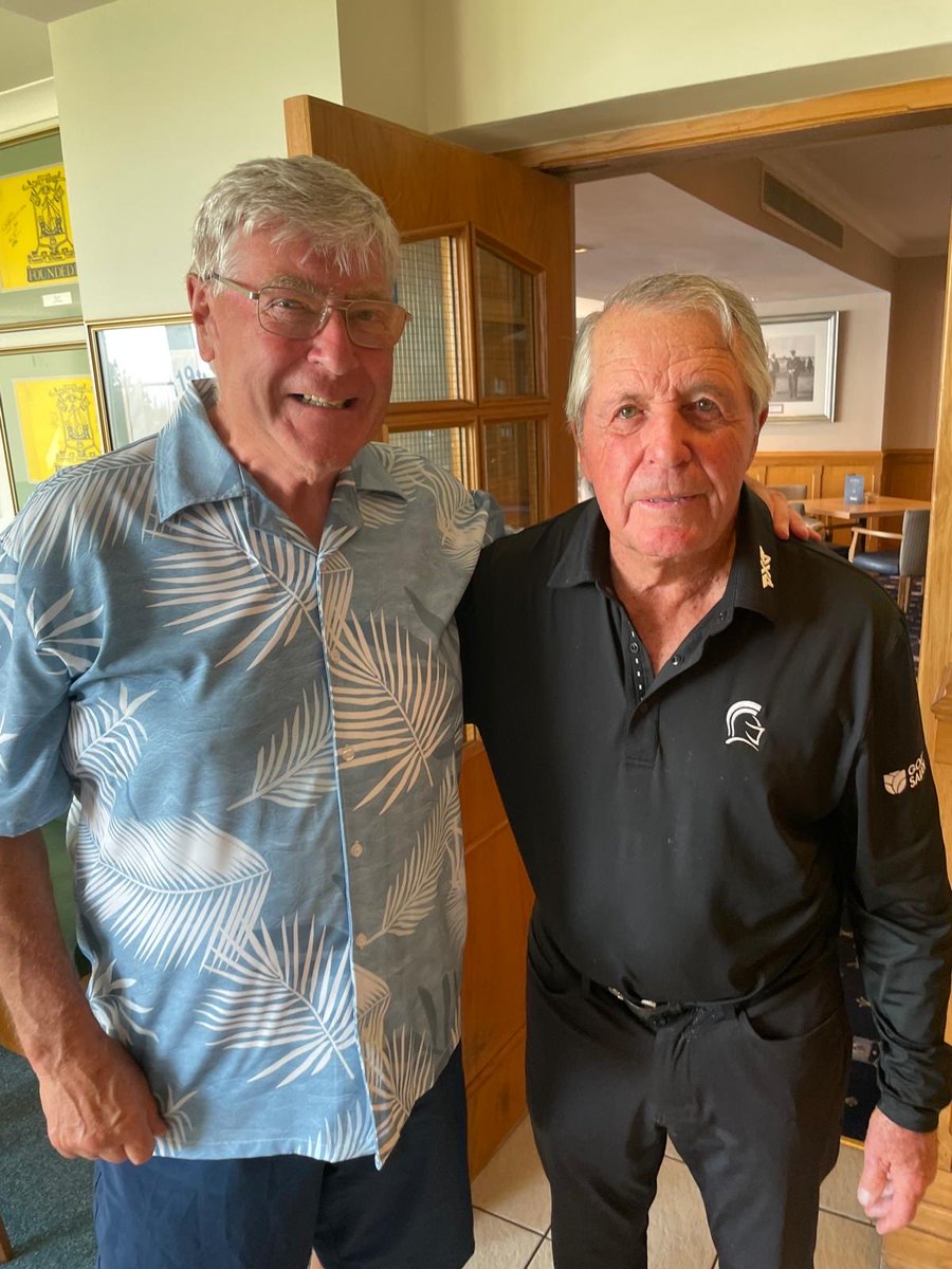 mccluskey1303's tweet photo. @garyplayer hope you had a great day at @PrestwickStNich today. Thanks for taking the picture with my dad. The last time you met he was walking the dog at Prestwick beach just before The Open at Troon. https://t.co/34nIh6u22k