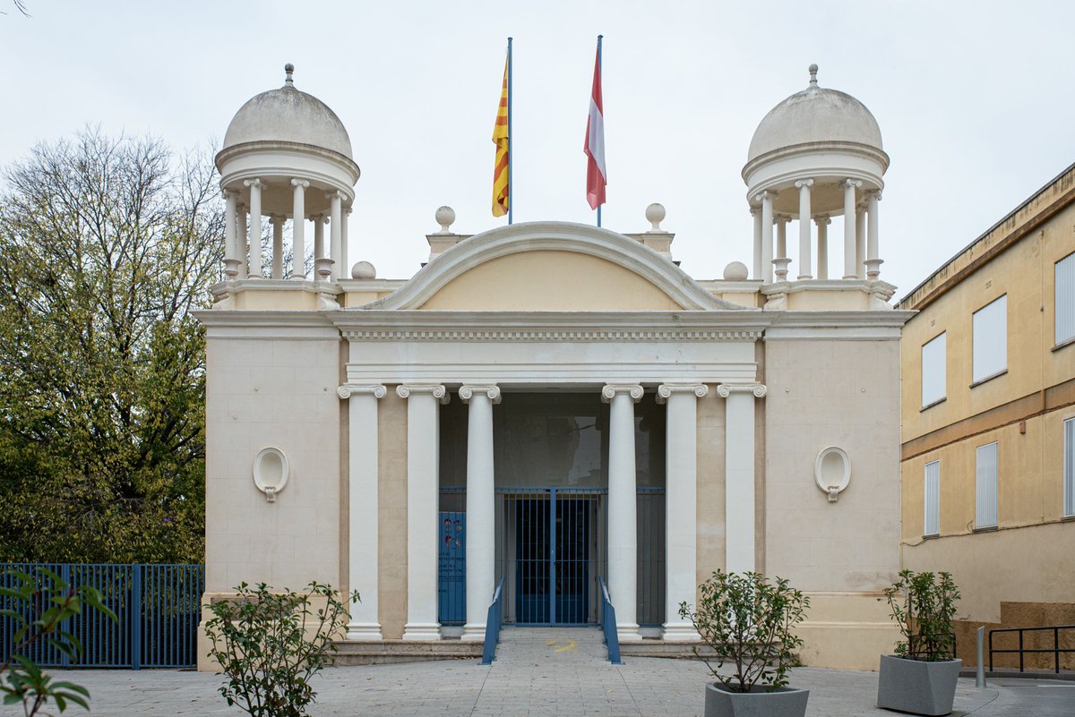 deleslletres's tweet photo. La Mancomunitat va crear la Xarxa de Biblioteques Comarcal, base de l'actual xarxa de biblioteques.
Valls va ser la primera, inaugurada el 16 de juliol de 1918.
Jordi Rubió va crear el 1r. sistema de biblioteques públiques.
Un país impugnat i reprimit però sempre capdavanter. https://t.co/ZE2pOprUT5