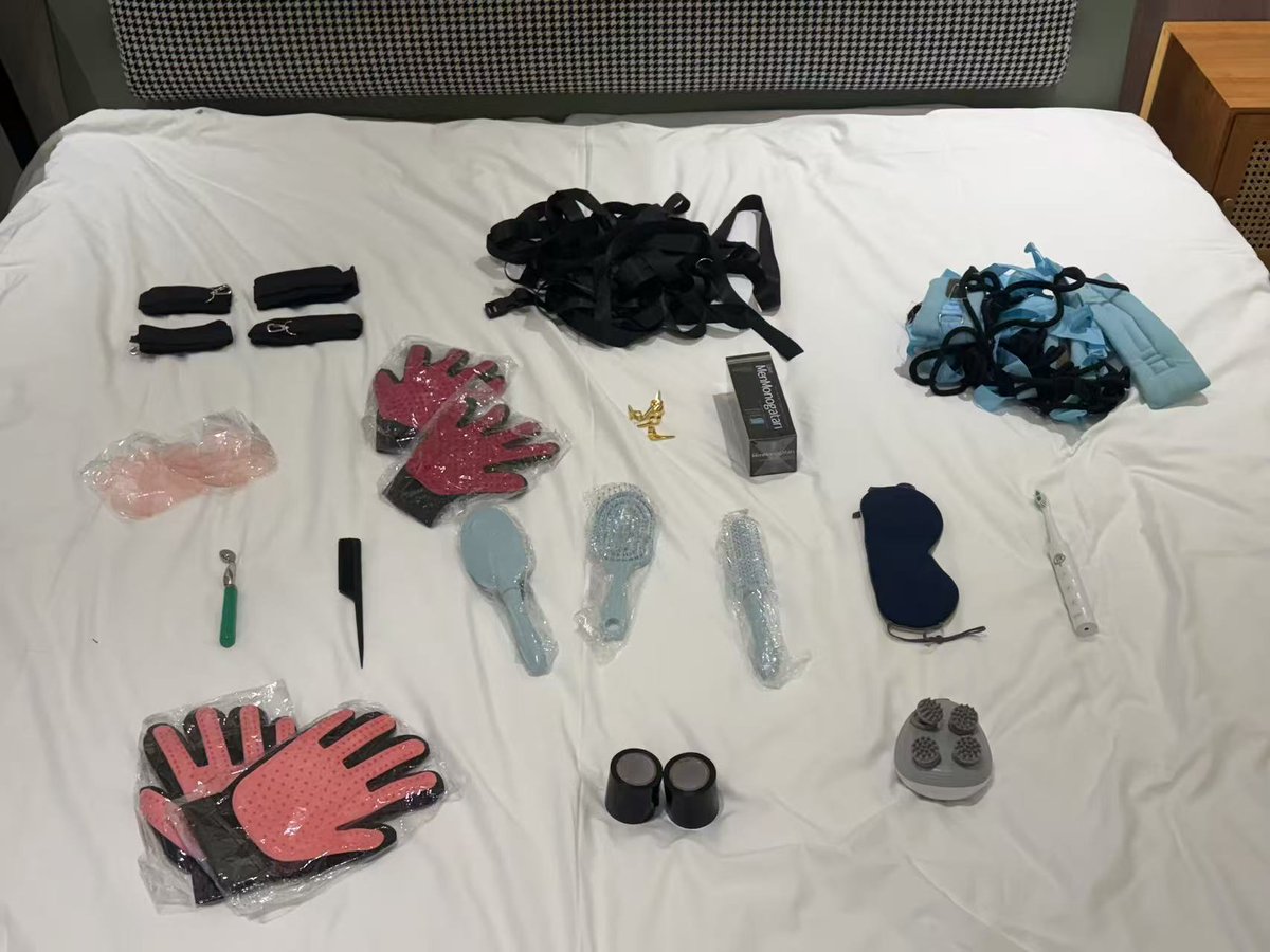 tkxiaoh's tweet photo. 道具（刑具）展示 接一个善良ee
#tk #tickle #挠痒痒 #女er #挠脚心 https://t.co/0xirX1AkyU