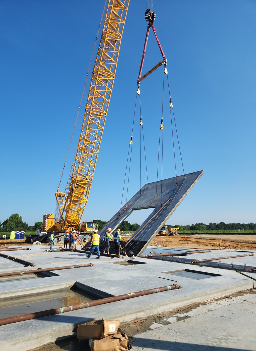 HarnettEconDev's tweet photo. It's all coming together!🏗️Panel tilt is officially underway on Building 1 at #Harnett95 in #DunnNC, marking another major milestone for @HarnettCounty and our first Class A industrial park.

Thank you to @sametcorp for your partnership &amp; continued investment in #HarnettCountyNC! https://t.co/3CF2MrdVx2