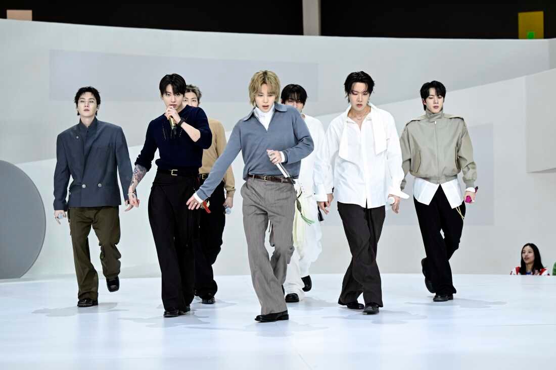 DJWapWap1's tweet photo. BTS Kick Off Viral Campaign Ahead of 'Normal' Music Video Release
https://t.co/wR0JsCkGbo https://t.co/8TWyX9DnMW