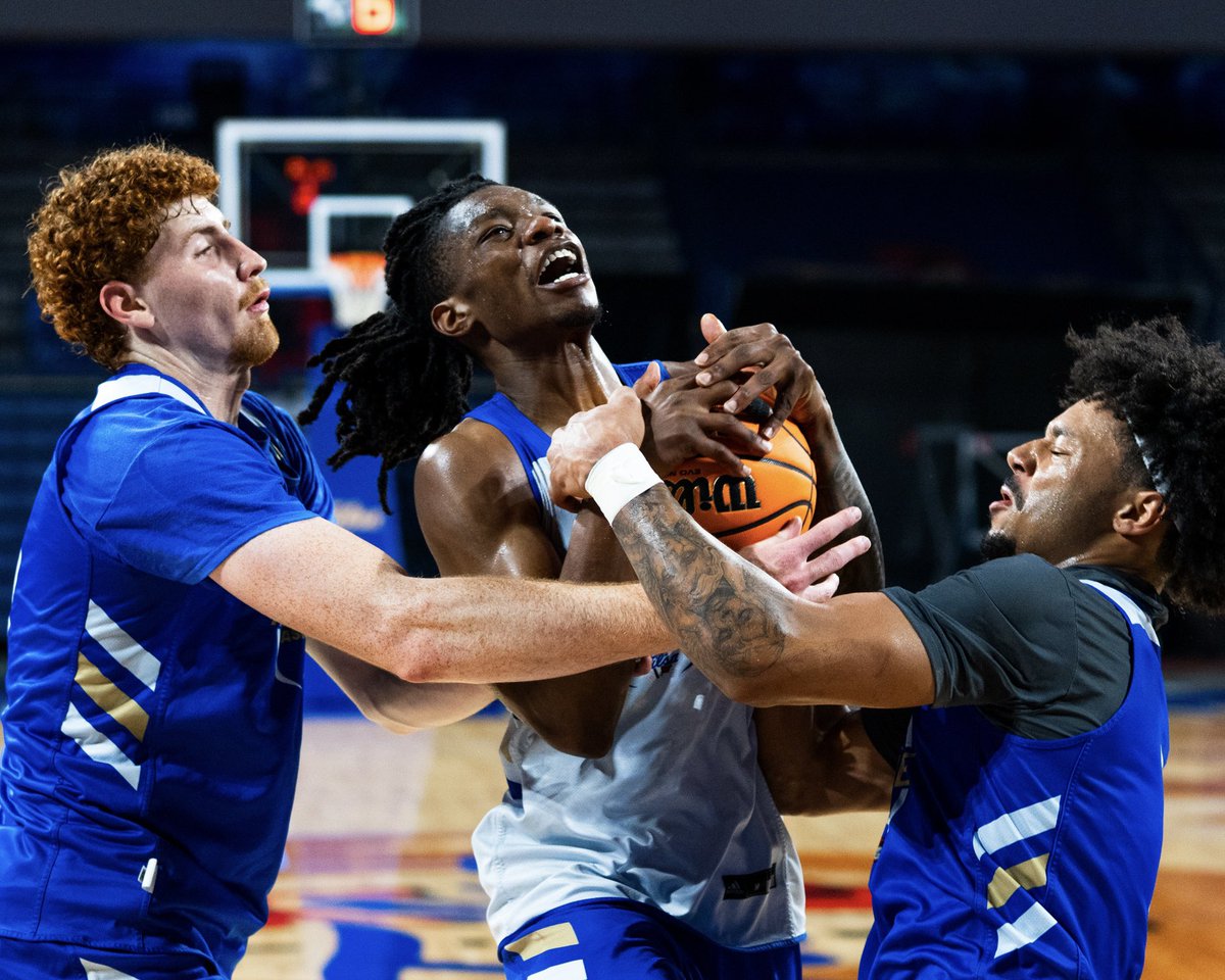 TulsaMBB's tweet photo. ⚔️⚔️⚔️
iron sharpening iron
#ReignCane https://t.co/QEOInmJUhw