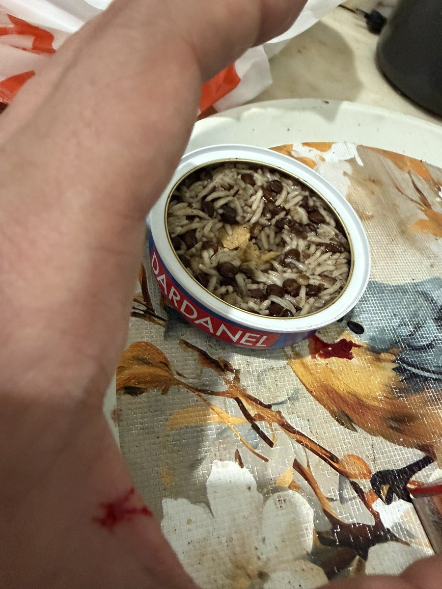 ZamanEsik's tweet photo. Dardanel in balıklarını çok seviyorum. Bir de bunu deneyeyim dedim, nasıl keskin bşr kapak yapmışlarsa bir anda elimi kesti. Değiştirin bu kapağı lütfen 😊 bu arada lezzeti çok iyidi. https://t.co/CGhAv0Gv6b