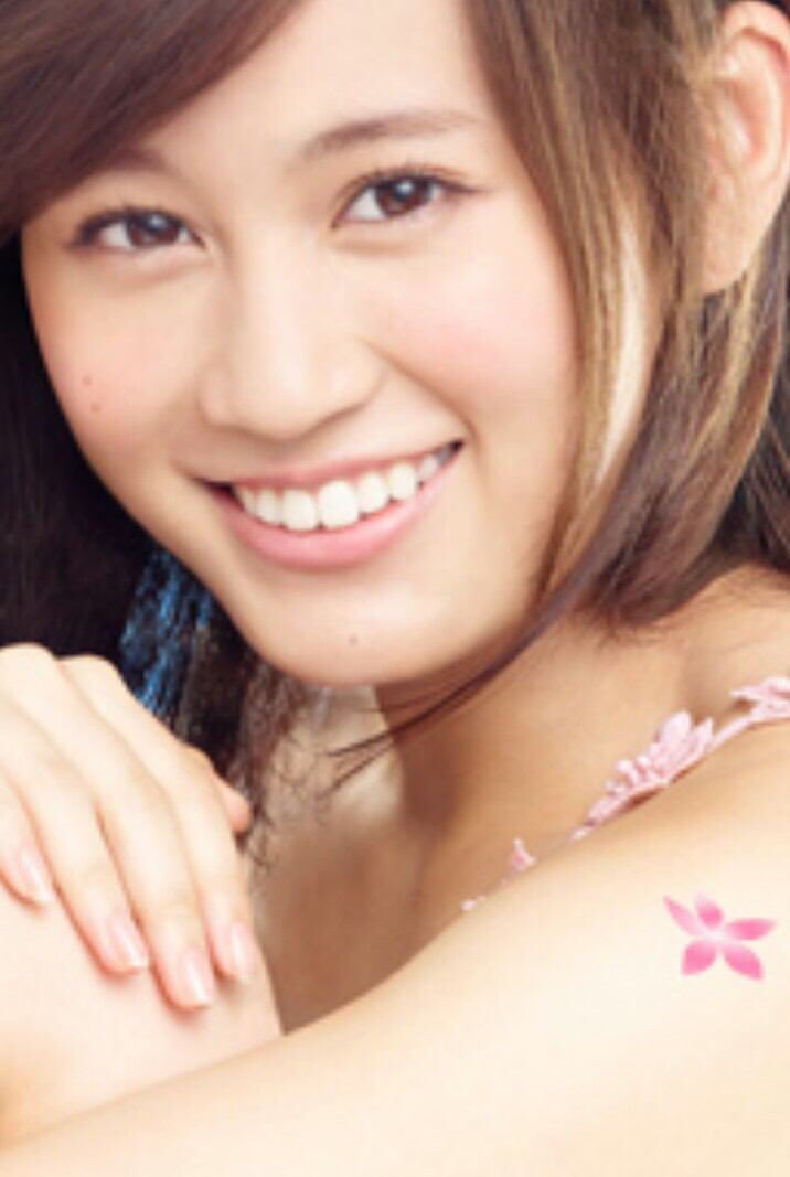 AsaKuSa52's tweet photo. @Atsuko_100
あっちゃんおはよう

あっちゃんが今日も笑顔で過ごせますように😁

前田敦子さん https://t.co/8t9qsDEr30
