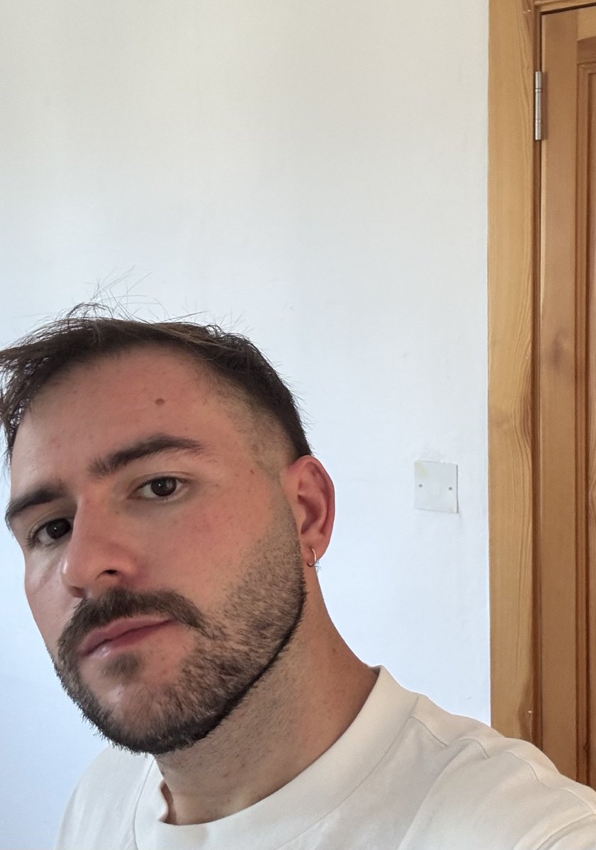 a_garces_t's tweet photo. ✂️ https://t.co/8xgGGOqk5A