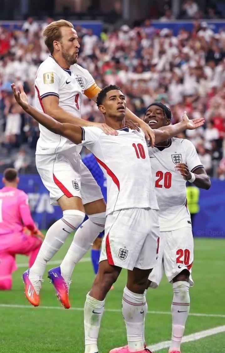 sora_02's tweet photo. VAMOS INGLATERRA!!! 🏴󠁧󠁢󠁥󠁮󠁧󠁿🏴󠁧󠁢󠁥󠁮󠁧󠁿🏴󠁧󠁢󠁥󠁮󠁧󠁿🏴󠁧󠁢󠁥󠁮󠁧󠁿🏴󠁧󠁢󠁥󠁮󠁧󠁿

#mundialdefútbol2026 https://t.co/jMpUodDJ0O