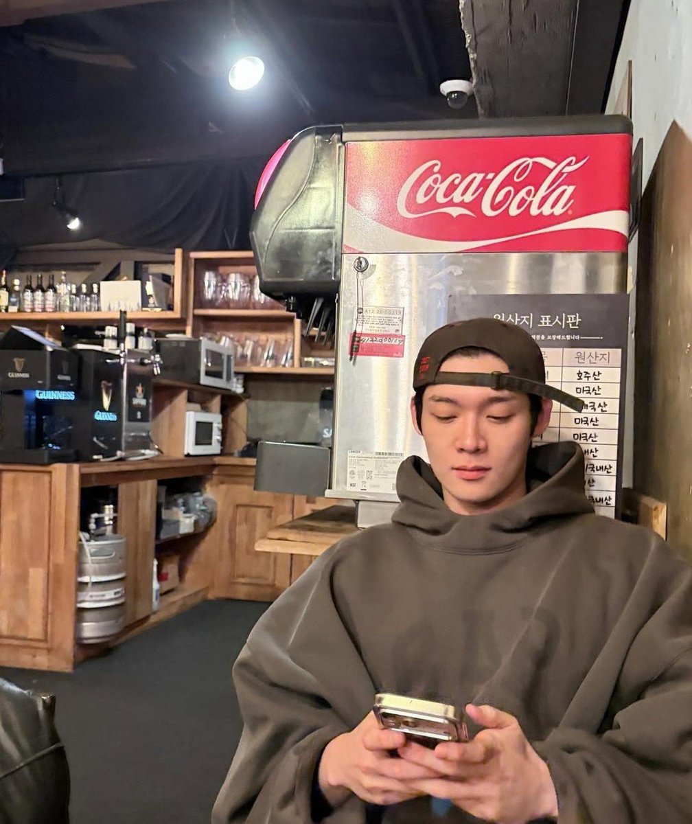 subyyty's tweet photo. Bf material 

#KimYoonSik https://t.co/wPLRSkxAzC