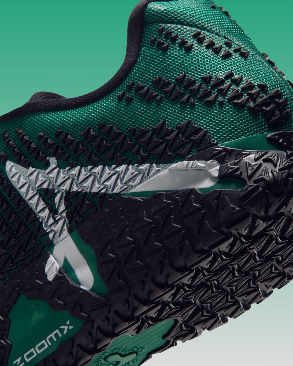 SoleRetriever's tweet photo. JUST DROPPED: Nike Ja 3 “Welcome to the Garden” 🍃🌱 @JaMorant 

Available now via Nike 📱💻

📝 IX5372-300
💵 $135 https://t.co/0ZaYtImtYu
