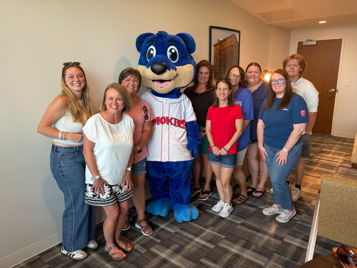 SmartBank's tweet photo. Our Deposit Operations team recently enjoyed a great night together at the Knoxville Smokies game!⚾️ We love seeing our teams connect and build the relationships that make SmartBank stronger. https://t.co/5zMk0Frfou
