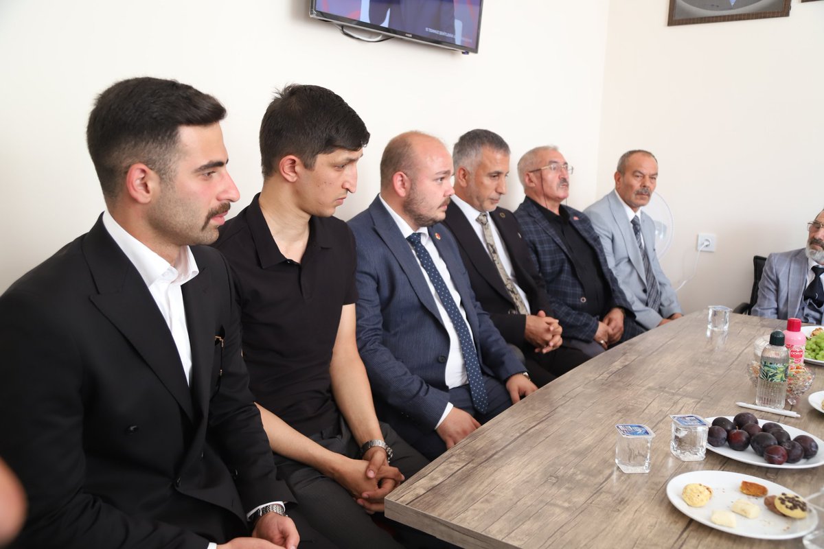 Fatihocak06's tweet photo. MHP Sincan İlçe Başkanlığı Yenikent Bölge Teşkilat Başkanlığı Devir Teslim Töreni'ne; Ocak Başkanımız Sayın Metin Aksu ve yönetimi ile katılım sağladık. https://t.co/Uspup3oaAL