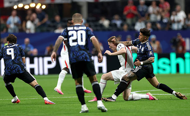 faizanlakhani's tweet photo. Violent conduct or not? https://t.co/VFtrNPajfP