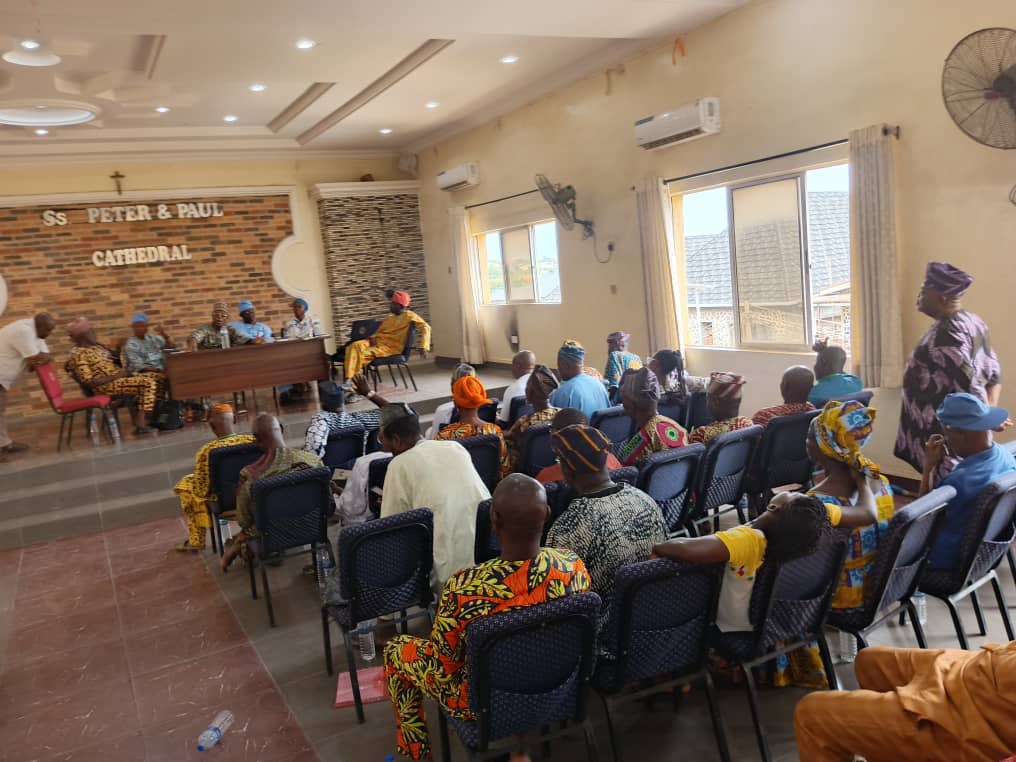 TheICIR's tweet photo. The Ward Development Committee (WDC) Ogun State Council on 13th July brought together health stakeholders to validate a new Patient-Centred Care Monthly Feedback Tool aimed at strengthening accountability and improving Primary Health Care across all 236 wards in Ogun State.

With support from partners including the Justice, Development and Peace Commission (@jdpc_ijebuode ), National Primary Health Care Development Agency (@NphcdaNG ) and Ogun State Primary Health Care Development Board, the initiative will empower communities to share their healthcare experiences, generate evidence for advocacy, and drive data-informed improvements in service delivery.

Together, we're building a health system where community voices shape better healthcare for all.

#SPARKinOgun