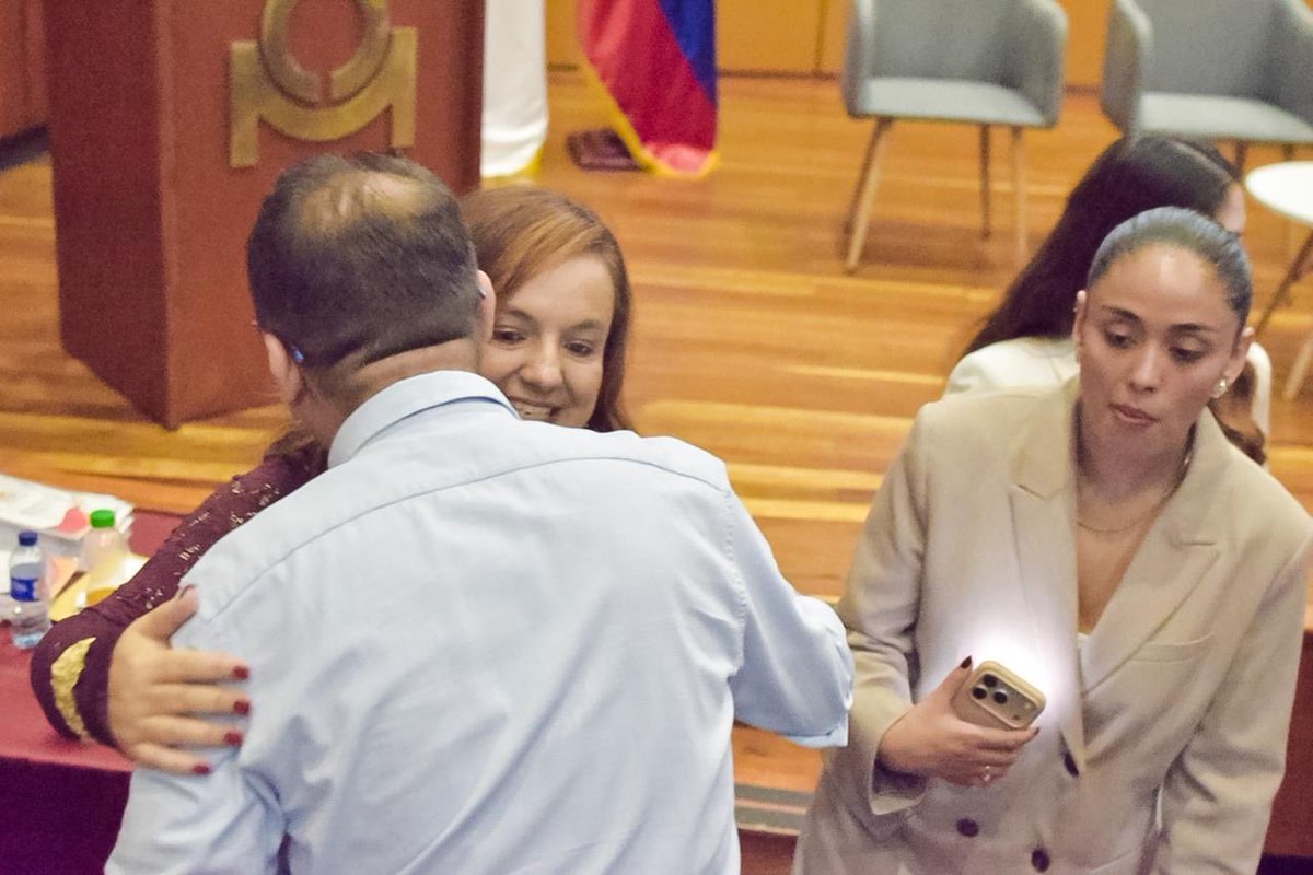 arcilaDDHH's tweet photo. Asistimos como @AlcaldiadeMed  al Congreso Internacional “10 Años del Acuerdo de Paz: Entre la firma y la Realidad, Paz Territorial” quien fue organizado por la @CGR_Colombia  @Uni_Remington @UdeA   y  @PolitecnicoJIC  Allí se habló de las realidades de los firmantes de paz y su trabajo por la Paz territorial en #Medellín. Los Derechos Humanos y la Paz Ciudadana se viven a diario en nuestro Distrito. @FicoGutierrez @PazDDHHmed @MisionONUCol @ONU_es