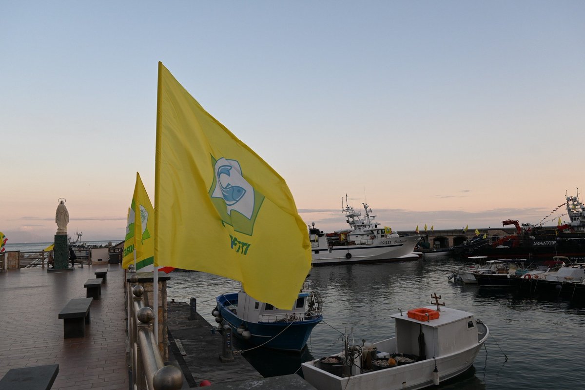 _onlynaples's tweet photo. Coldiretti pesca campania: “sos mare bollente”

Su @_onlynaples ⤵️

https://t.co/GDjyYVkHxb

#pesca #mare #acqua #caldo https://t.co/QhuTXaiXQT