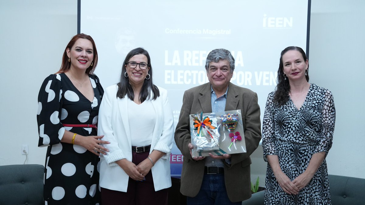 IEENayarit's tweet photo. El IEEN llevó a cabo la conferencia “La Reforma Electoral por Venir”, impartida por el Dr. Uuc-kib Espadas Ancona, consejero electoral del INE, quien compartió un análisis sobre los retos, las oportunidades y las posibles transformaciones del sistema electoral mexicano. https://t.co/ylugp5Znta