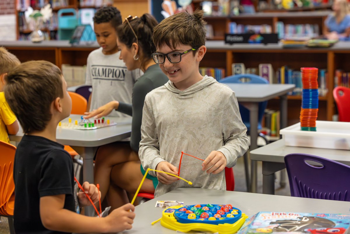 ConroeISD's tweet photo. Broadway Elementary kicked off the upcoming school year with a fun library event that brought students together for an afternoon of connection and learning. It was wonderful to see our students spending time with friends and building excitement for the year ahead! 📚🌟 https://t.co/dvaHM7kxSS