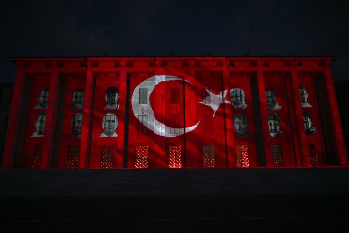 TBMM'de Olağanüstü Gelişme: Meclis Binasında Dikkat Çeken Hareketlilik