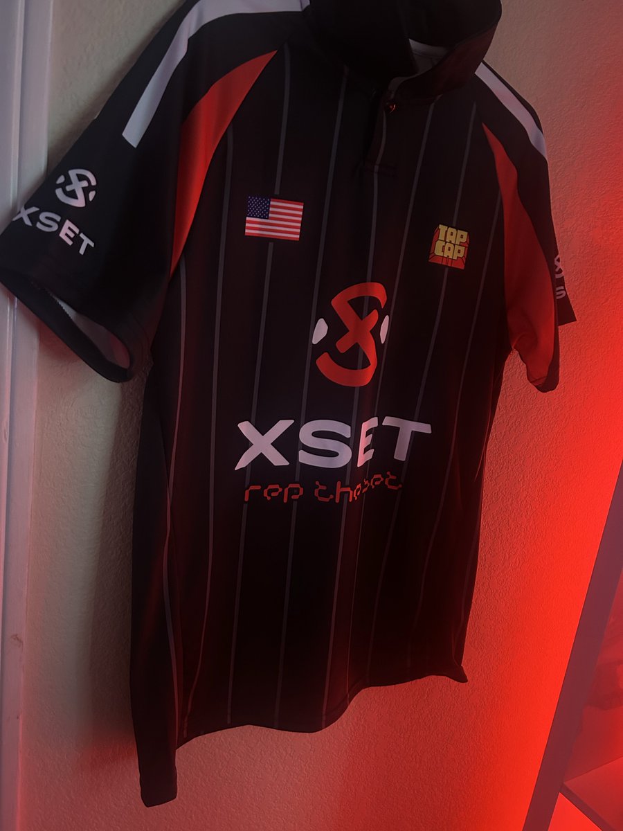 CloakeddHimself's tweet photo. THANK YOU SO MUCH @XSET FOR THE CLIX JERSEY, SO PEAK OMG 🥹❌🔥 #RepTheSet https://t.co/eyddoWJrcu