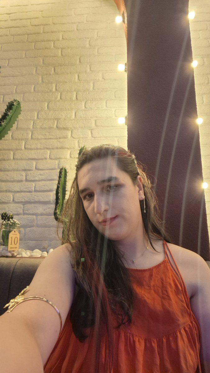 AlyaCansell's tweet photo. Eve geldim ancak ev ahalisi "nihayet" der gibi bakıyordu. 😌

Beni evde bekleyenlerin listesi:
🐻 Ayıcık
🍪 Kurabiye kadın ve adam https://t.co/NvEWHvq4pU