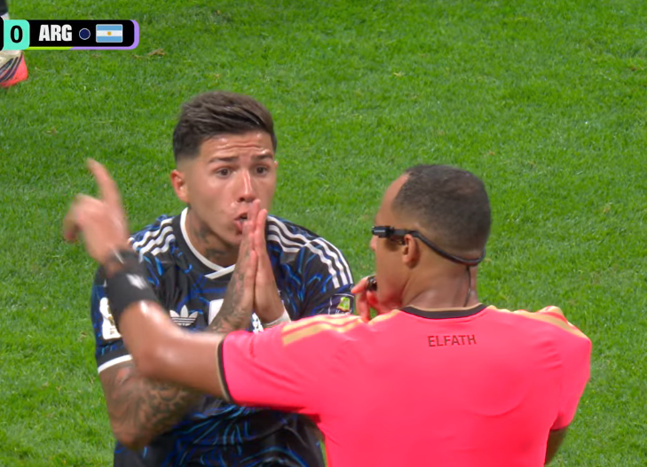 Yaegerfer's tweet photo. "por favor seu juíz deixa a gente roubar"
#INGxARG https://t.co/MdZXxu5RMh