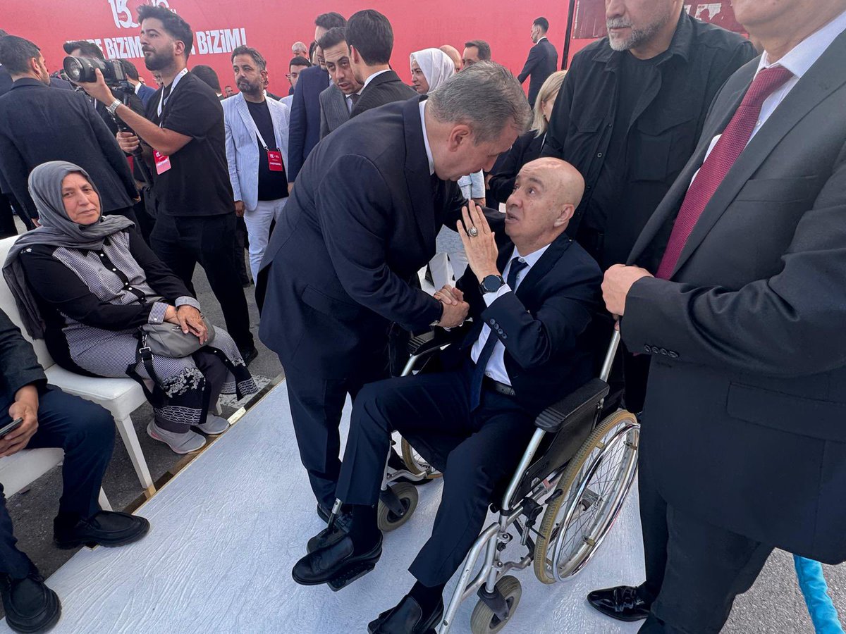 Mustafa_Destici's tweet photo. Bugün TBMM’de ve Ankara Millet Bahçesi’nde düzenlenen “15 Temmuz Demokrasi ve Milli Birlik Günü” programlarına katılım sağladık. Şehitlerimizi rahmetle ve şükranla yâd ediyor, gazilerimizi saygıyla selamlıyorum. https://t.co/KaqqgNzwgY
