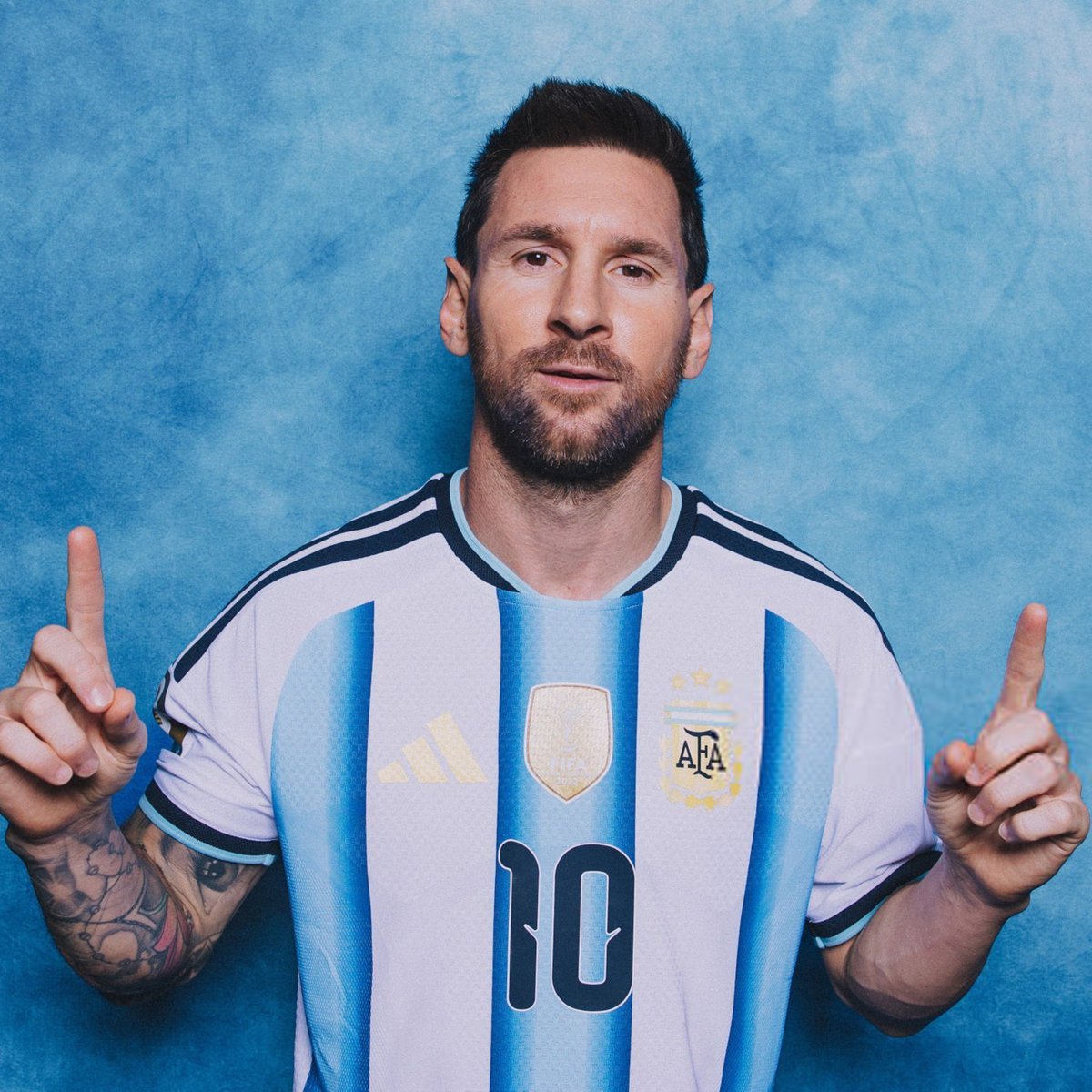 DanPimpao's tweet photo. O favorecimento dos árbitros com a Argentina durante toda a Copa do Mundo de 2026 tem sido um vexame histórico que foi ficando ainda mais descarado a cada jogo. E a tal da Cazé TV só o que sabe fazer é lamber essa falcatru4. Haja coragem! https://t.co/QVXBxoo8H0