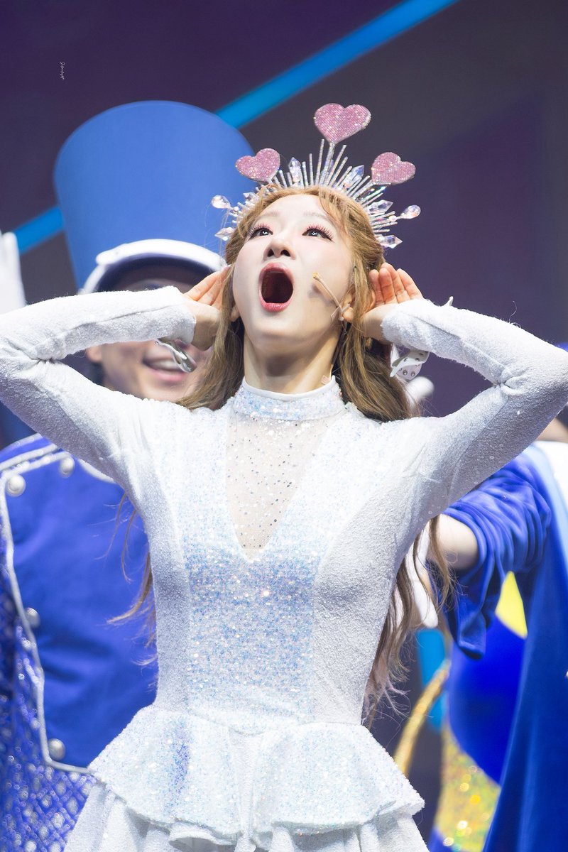 SL__PIC's tweet photo. 260714 뮤지컬 유미의세포들 | 커튼콜

사랑세포 | #유리아

파뤼 투나잇-!!!🙌🏻 https://t.co/8EUSowXhiz