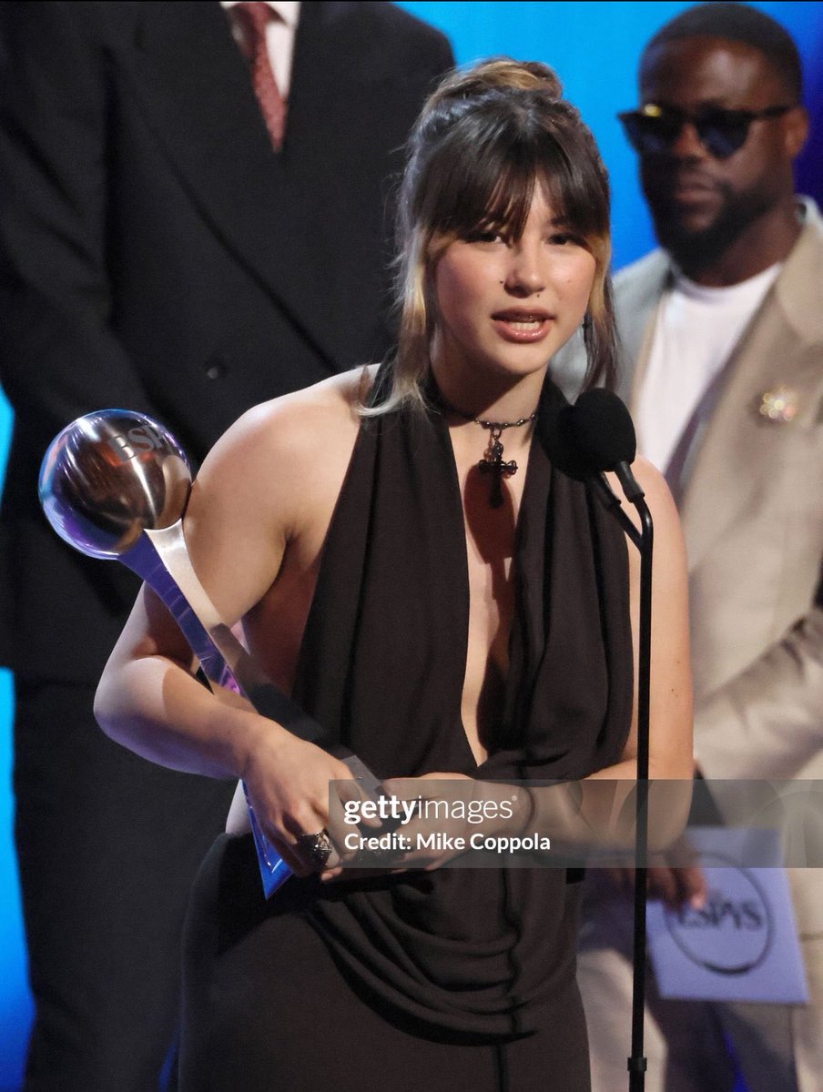 liuarchive's tweet photo. 2026 espy breakthrough athlete winner. https://t.co/Nv2iafTiHs