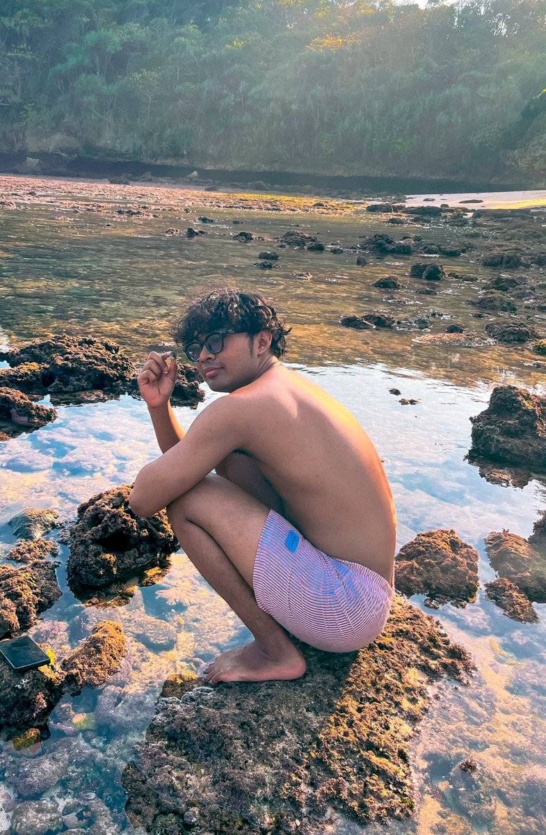 kennforyou's tweet photo. morning in the beach https://t.co/dKxUQb5KIp