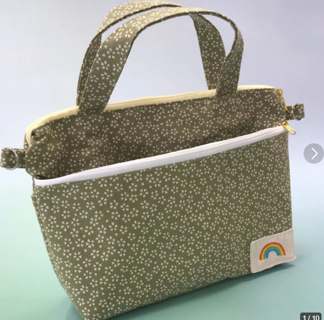 cocorety39's tweet photo. 【福祉施設制作】向日葵作　ショルダーバッグ　「2WAYショルダーバッグ（刺繍入り）グリーンに白の桜柄／虹の刺繍入り」　NO.5495で検索
緑の生地に白い桜が散らばったデザインがとても可愛いと思います。虹の刺繍が入っていて明るい気持ちになれます。2WAYショルダーバッグで実用的ですよ。￥2,500 https://t.co/G4lBQ00g7N