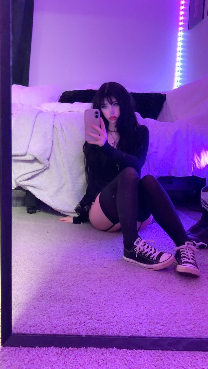 (づ｡◕‿‿◕｡)づ Ď𝕒เ𝐒𝓨 (づ｡◕‿‿◕｡)づ tweet media