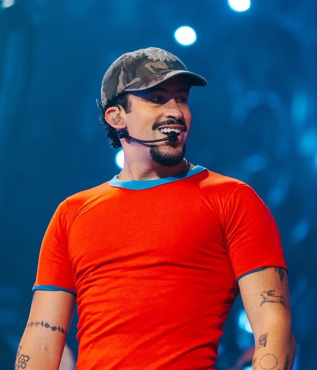 AccessBadBunny's tweet photo. 🇵🇷🏟️ El Vocero of Puerto Rico CONFIRMS that the “DeBÍ TiRAR MáS FOToS” tour will stop in Puerto Rico in AUGUST!

So far, only 1 show has been confirmed, but additional dates are expected to be announced. https://t.co/P7IxOpnRAh