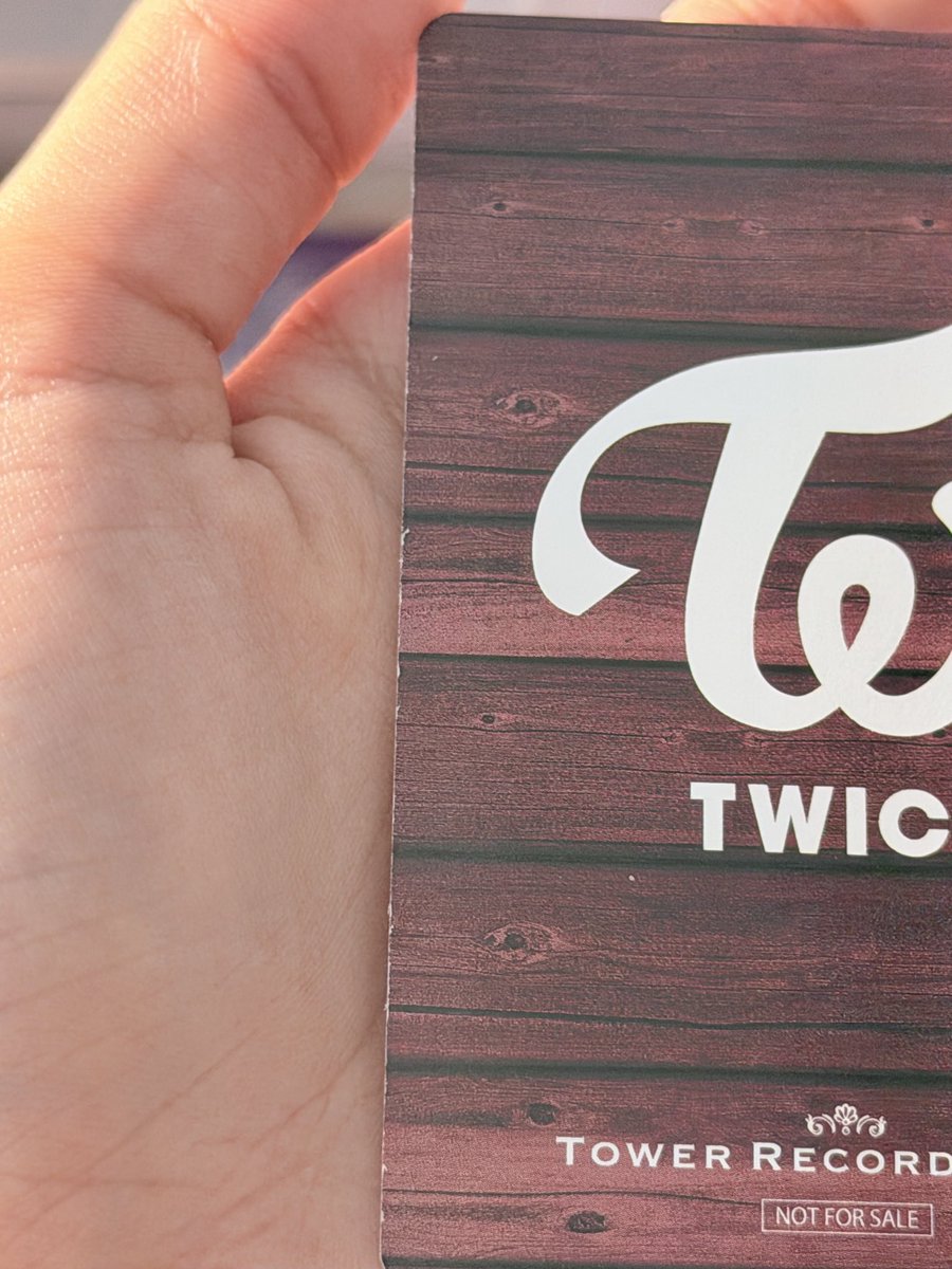 sanacaramell's tweet photo. feedback neutro para @twppink 

a compra foi tranquila, mas dois cards e o envelope vieram avariados sem aviso prévio. Após contato com a Maria, ela foi atenciosa, reembolsou o valor total dos itens e pediu desculpas pelo ocorrido. De toda forma, obrigada pela venda 💚 https://t.co/Ws7yfjaUBv
