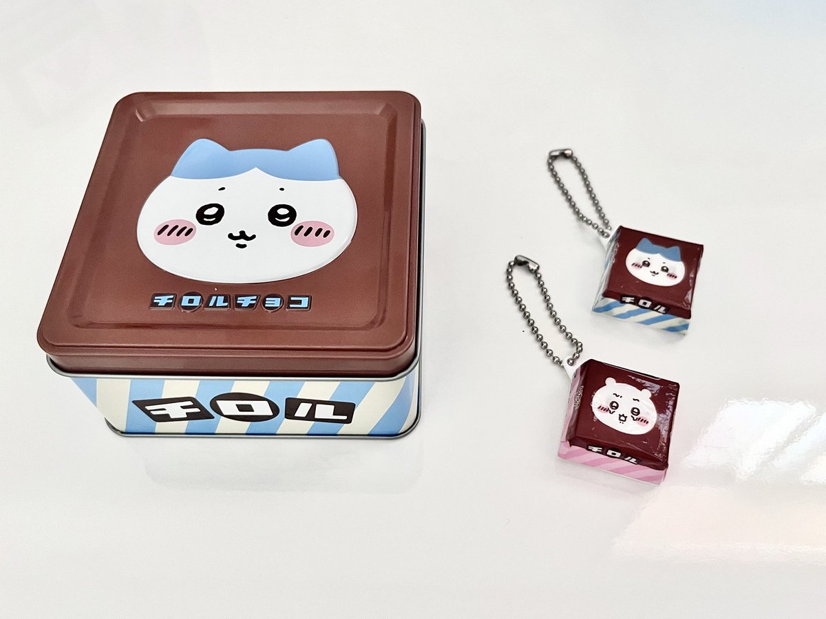 karin_____0's tweet photo. もらった ちいかわ チロルチョコ缶
今回のパッケージ可愛すぎる🍫❤︎
 #DECOチョコ https://t.co/11rEWWuAKO