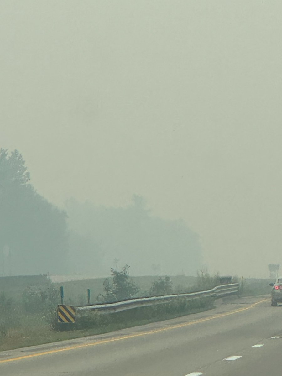 ryanbitn24's tweet photo. On vacation in the UP about 50 miles SE of Marquette. Here are some pictures of the smoke. @BrianNizTMJ4 @tomwachstv https://t.co/wca2ddFJZJ