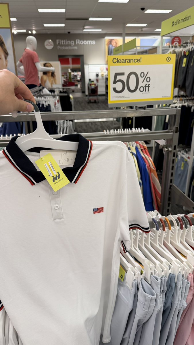BB_Jakshit's tweet photo. I hate when I recognize cast promo clothes in person lol #bb28 #bigbrother #halfoff #target https://t.co/7hiMFjPqoR