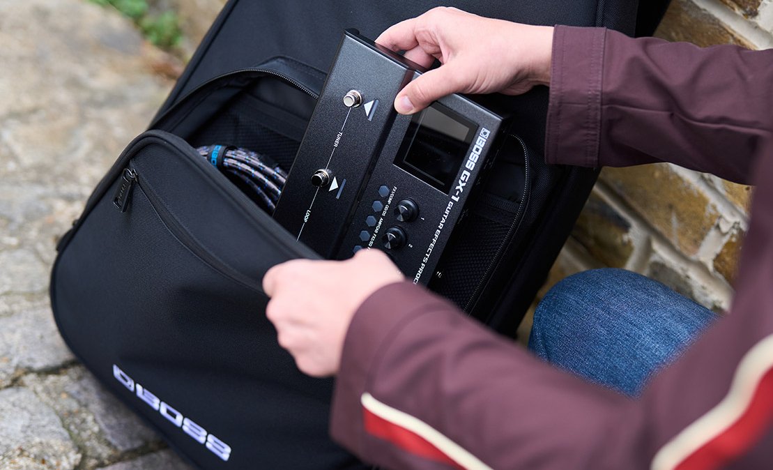 BOSS_jpn's tweet photo. 【BOSS Gig Bag 5種類ラインアップ！】
BOSSギグ・バッグの新ラインアップが登場。エレキ／アコースティック・ギター用のほか、新たにベース用ギグ・バッグもご用意。保護性能、収納力を強化し、快適な持ち運びをサポートします
#BOSS_jpn #CBEG05 #CBEG15 #CBEG25 #CBAG15 #CBEB15 #BOSS新製品
https://t.co/ioHvUGgq9g