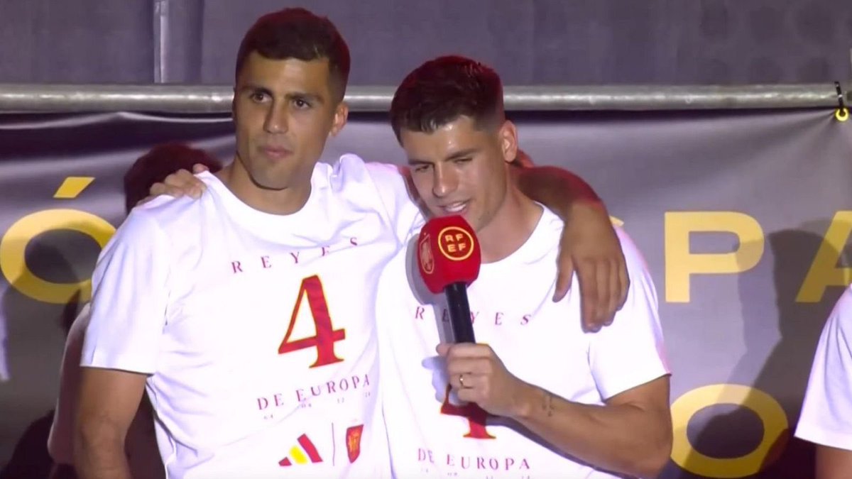 reymonero's tweet photo. Cuando Rodri y Morata dijeron “Gibraltar es español” los suspendieron un partido

A Haití le prohibieron jugar con una playera con imágenes de su independencia. 

La FIFA prohíbe mezclar política con futbol, aunque no parezca… 

Con Argentina se harán de la vista gorda… https://t.co/mUp6OcANE7