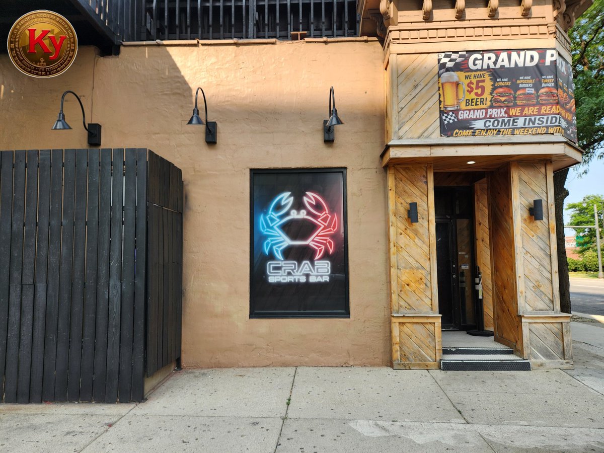HecTheProtector's tweet photo. Incredible night at The Crab Bar in Detroit! 🦀🚀 Great energy, amazing people, and killer prizes with the **#DetroitBlockchainCollective** and **#StandWithCrypto**. Time to turn this momentum into action—call your senators and support the **#ClarityAct**! 🏛️₿ #CryptoDetroit #Ky https://t.co/ONUf0NibEx