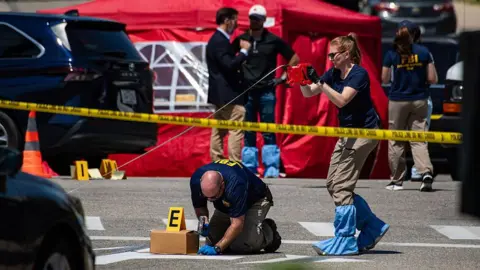 BertPrimo52970's tweet photo. Trump says ICE should not give up traffic stops in wake of fatal shootings https://t.co/y3YvIfHt7R