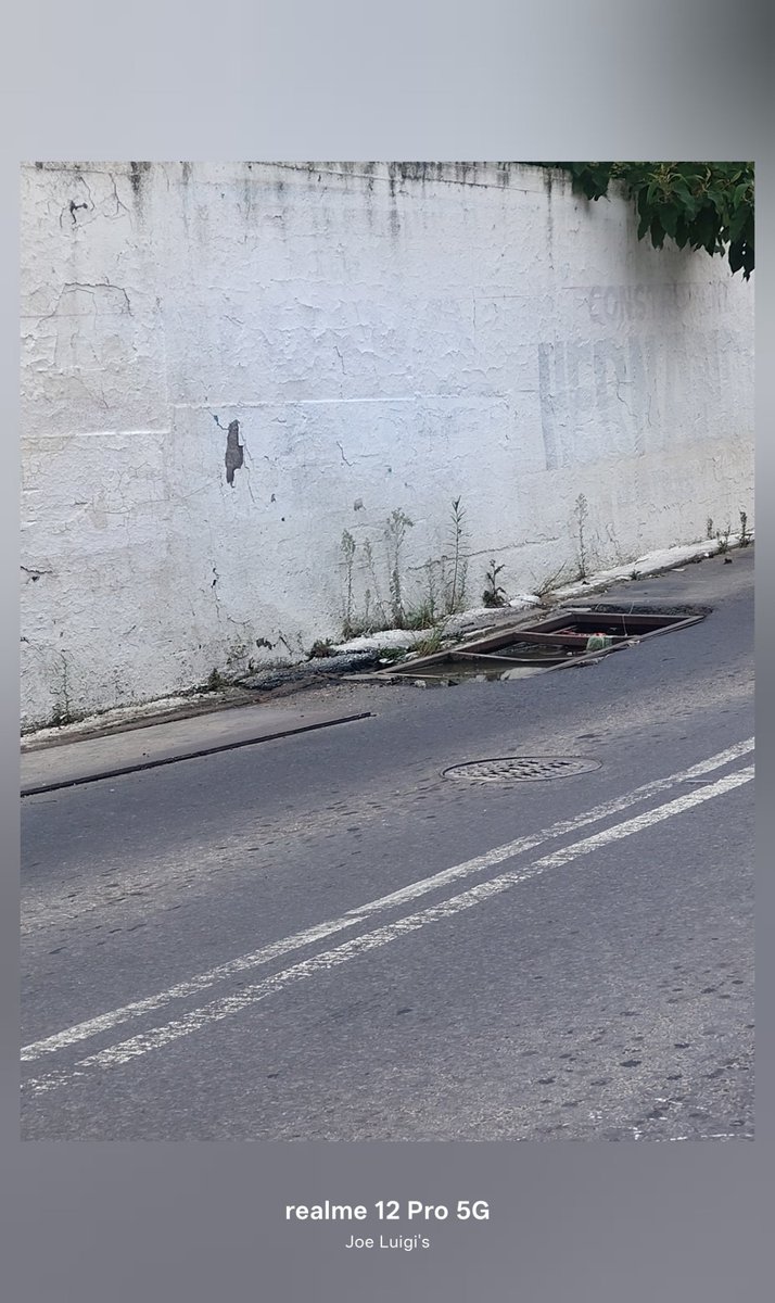 jlkastro's tweet photo. @GobCDMX @AlcaldiaAO @locatel_mx @SSC_CDMX @SOBSECDMX @LopezCasarinJ  Se solicita la reparación de tapa de registro aguas negras, está en una situación peligrosa para las personas y flujo vehicular. Av real de minas, lado izquierdo a unos 800m col la cuesta Alc. Álvaro Obregón. https://t.co/1g79pAF8lZ