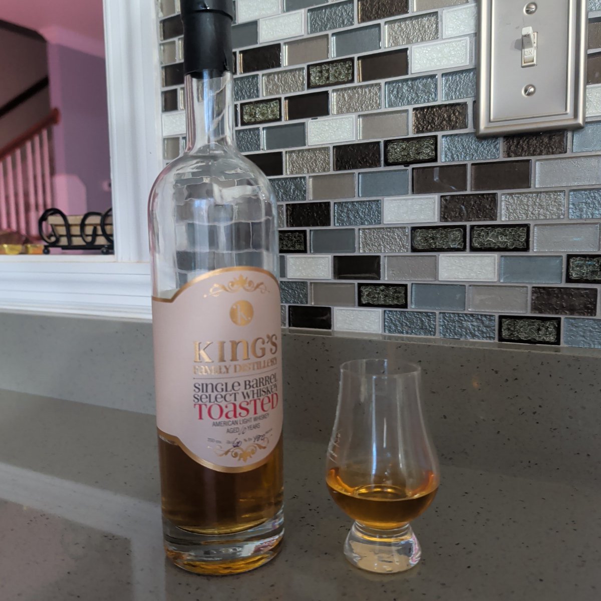 baldhead_j's tweet photo. Bourbonites, the 2nd pour of #trASHWednesday will be King's SiB Toasted and no it's not good. Yes, it's proofy. https://t.co/wGjpJ8xZDi