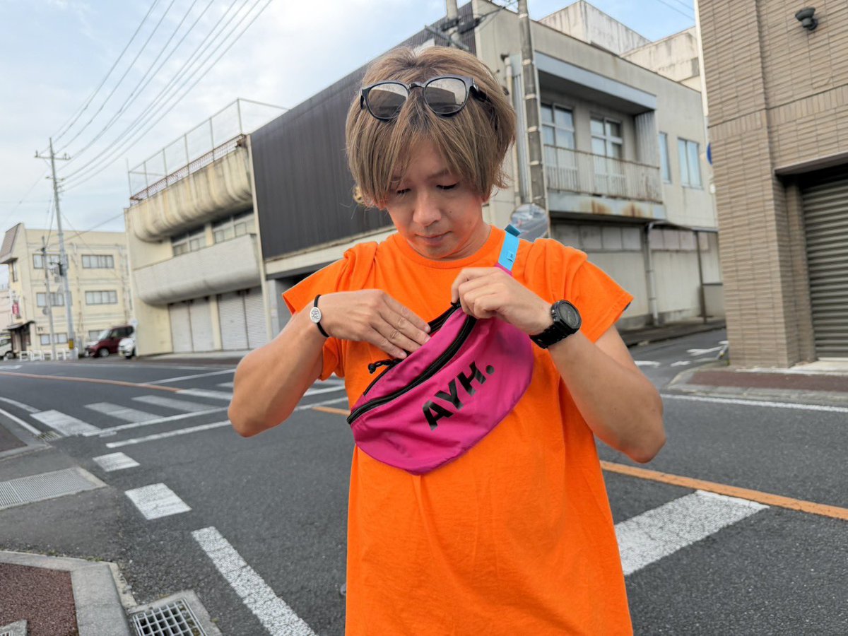 AYH2019's tweet photo. 7月19日 (日曜) 10:00
AYH POP UP in ファッションクルーズ🚢
先行発売❣️②

【AYH. BODY BAG】
〈プリントカラー〉
ブラック/ホワイト
〈バッグサイズ〉
46cm x 15 ㎝ x 6cm、容量約 1.1L

AYH 7周年記念アイテム！色も形もこだわり抜いたスーパーアイテム！ https://t.co/p4TW675MuR