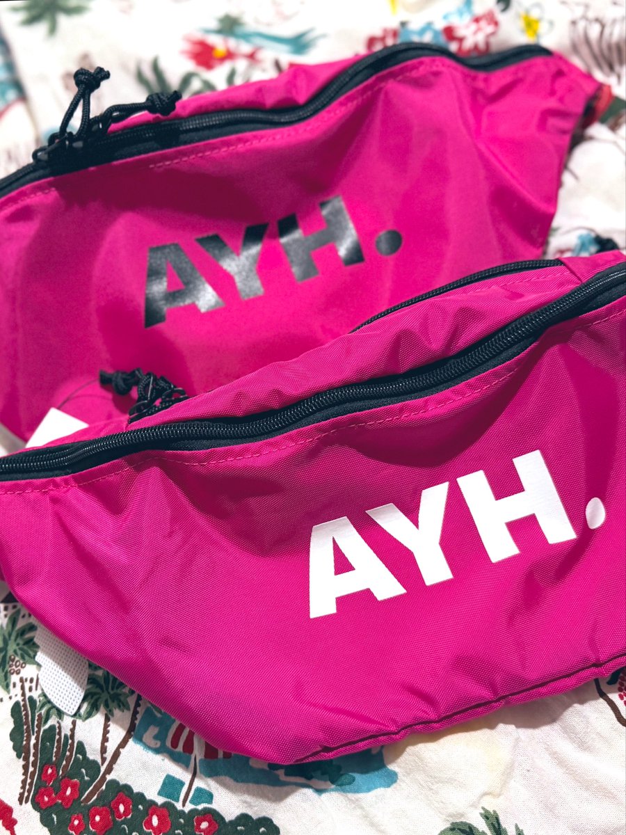 AYH2019's tweet photo. 7月19日 (日曜) 10:00
AYH POP UP in ファッションクルーズ🚢
先行発売❣️②

【AYH. BODY BAG】
〈プリントカラー〉
ブラック/ホワイト
〈バッグサイズ〉
46cm x 15 ㎝ x 6cm、容量約 1.1L

AYH 7周年記念アイテム！色も形もこだわり抜いたスーパーアイテム！ https://t.co/p4TW675MuR